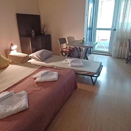 Garsoniera Linistita Zona Vitan بوخارست المظهر الخارجي الصورة